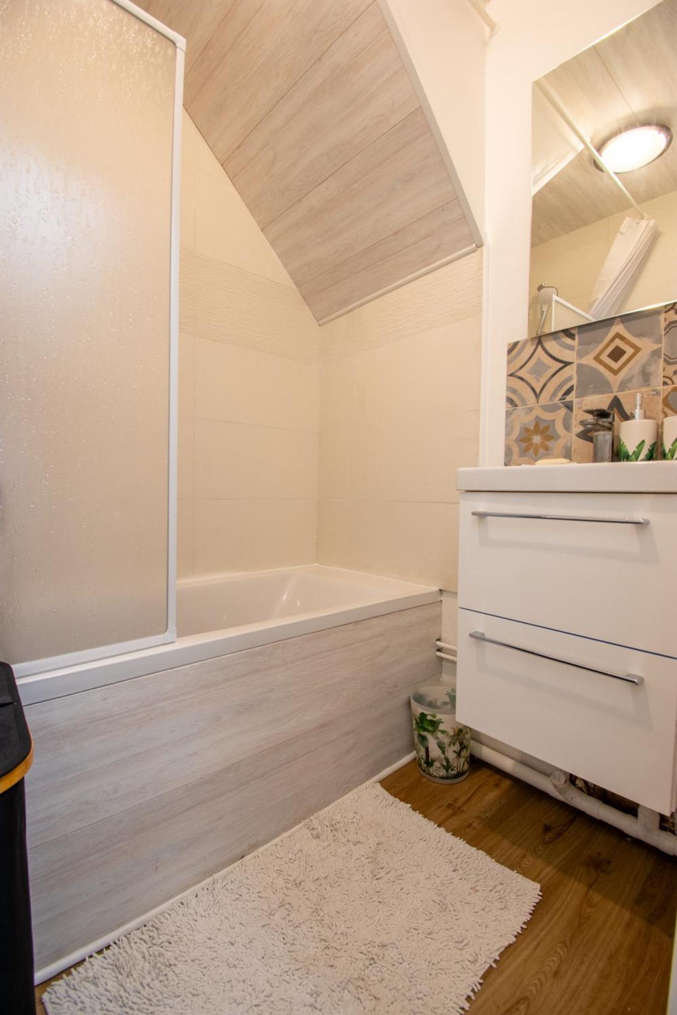 Appartement Centre Ville กาเลส์ ภายนอก รูปภาพ